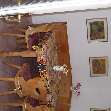 Apartment Apartman Arena